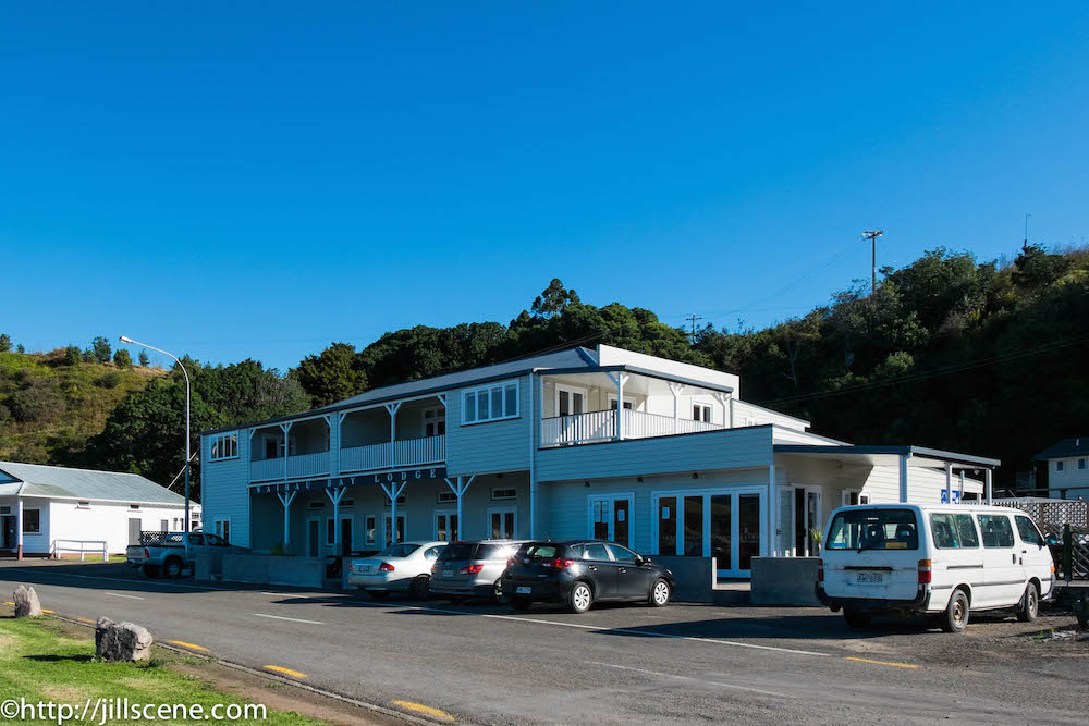 Waihau Bay Lodge (aka the pub)