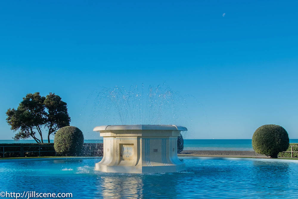 Tom Parker Fountain, Marine Parade, Napier http://jillscene.com Tom Parker Fountain, Marine Parade, Napier