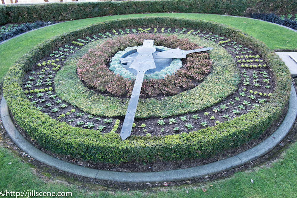 Floral clock, Marine Parade, Napier http://jillscene.com Floral clock, Marine Parade, Napier