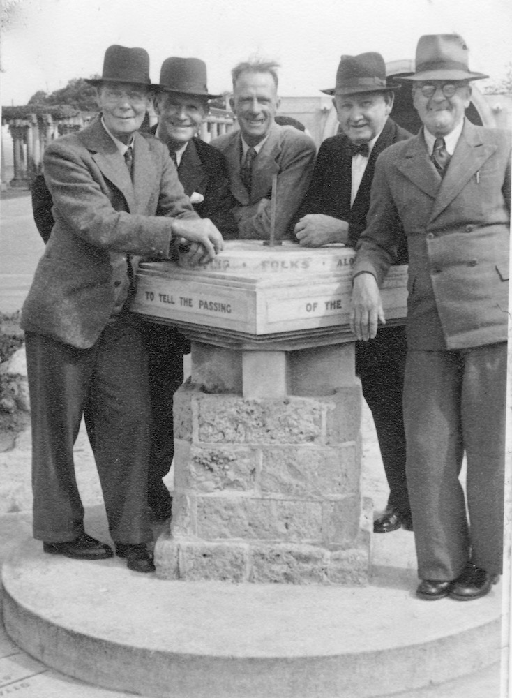 Kirk Sundial, Marine Parade, Napier